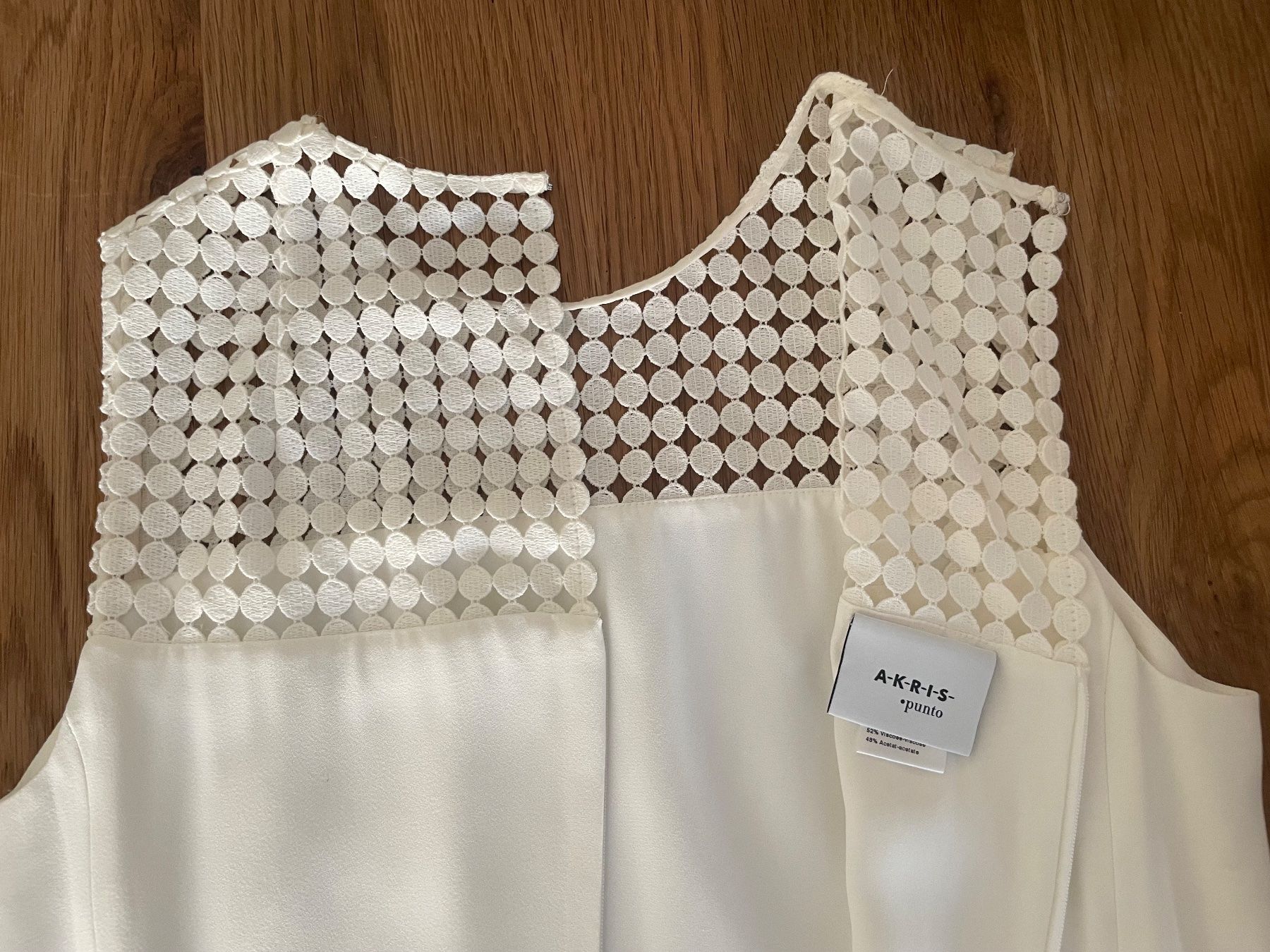 Akris Kleider: Kleid Akris Punto weiss Grösse 38 – Gebraucht aus Winterthur von sim_6rnh 2
