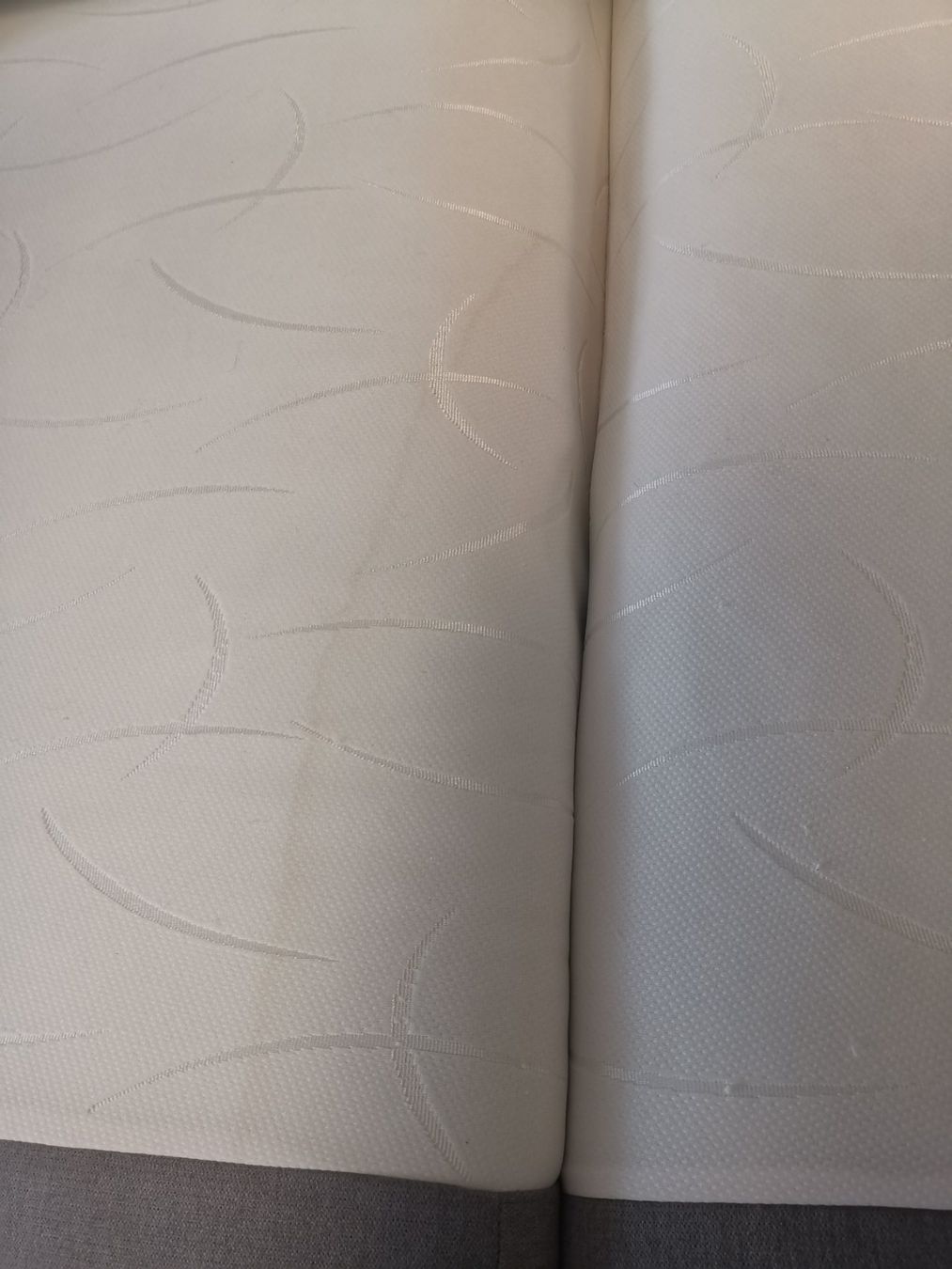 Betten: Graues Boxspringbett 180x200 – Gebraucht aus Eschlikon TG von kri_5lb6 5