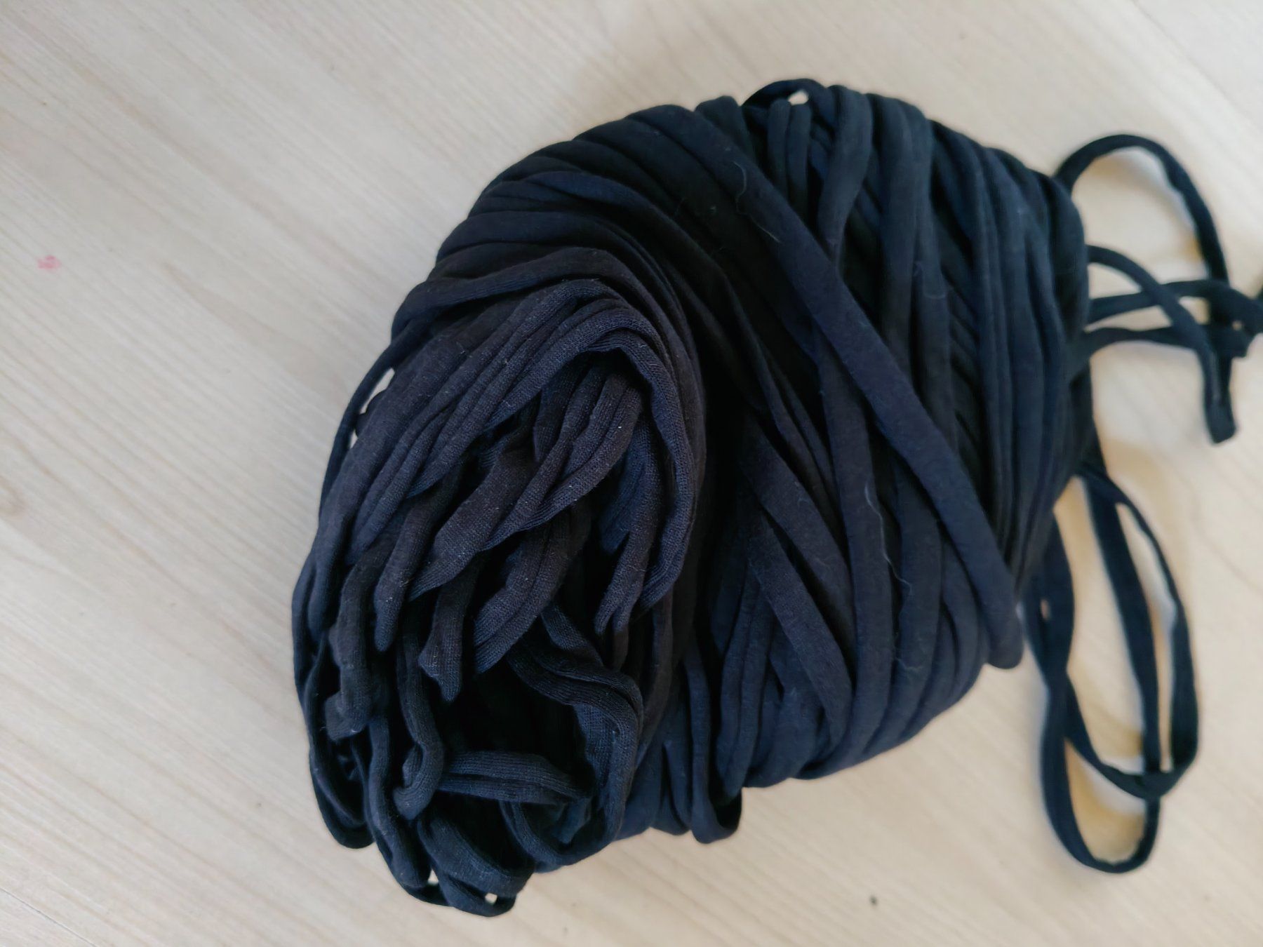 Cordicelle & Fili: Hoooked Zpagetti schwarz Rest – Usato da Uetendorf venduto da oinkioink88