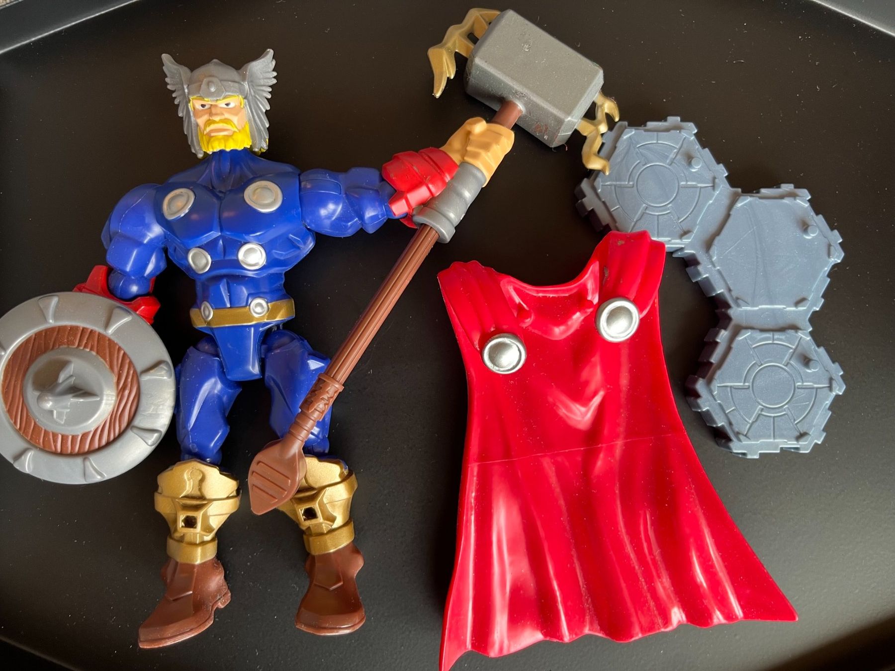 Hasbro Statuette: 🔨 Thor Hasbro Marvel Super Hero Mashers Complet – Usato da Lausanne venduto da charlie_lau24 5