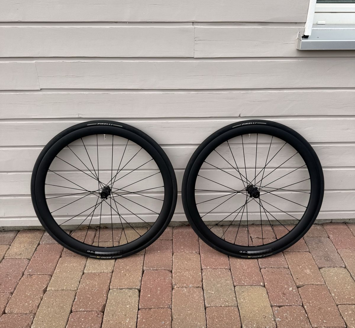 Pneus & Roues: Bmc cr 40 Sl wheelset + pirelli pzero 26mm – Neuf (Voir description) à Courtelary par mer_l68n