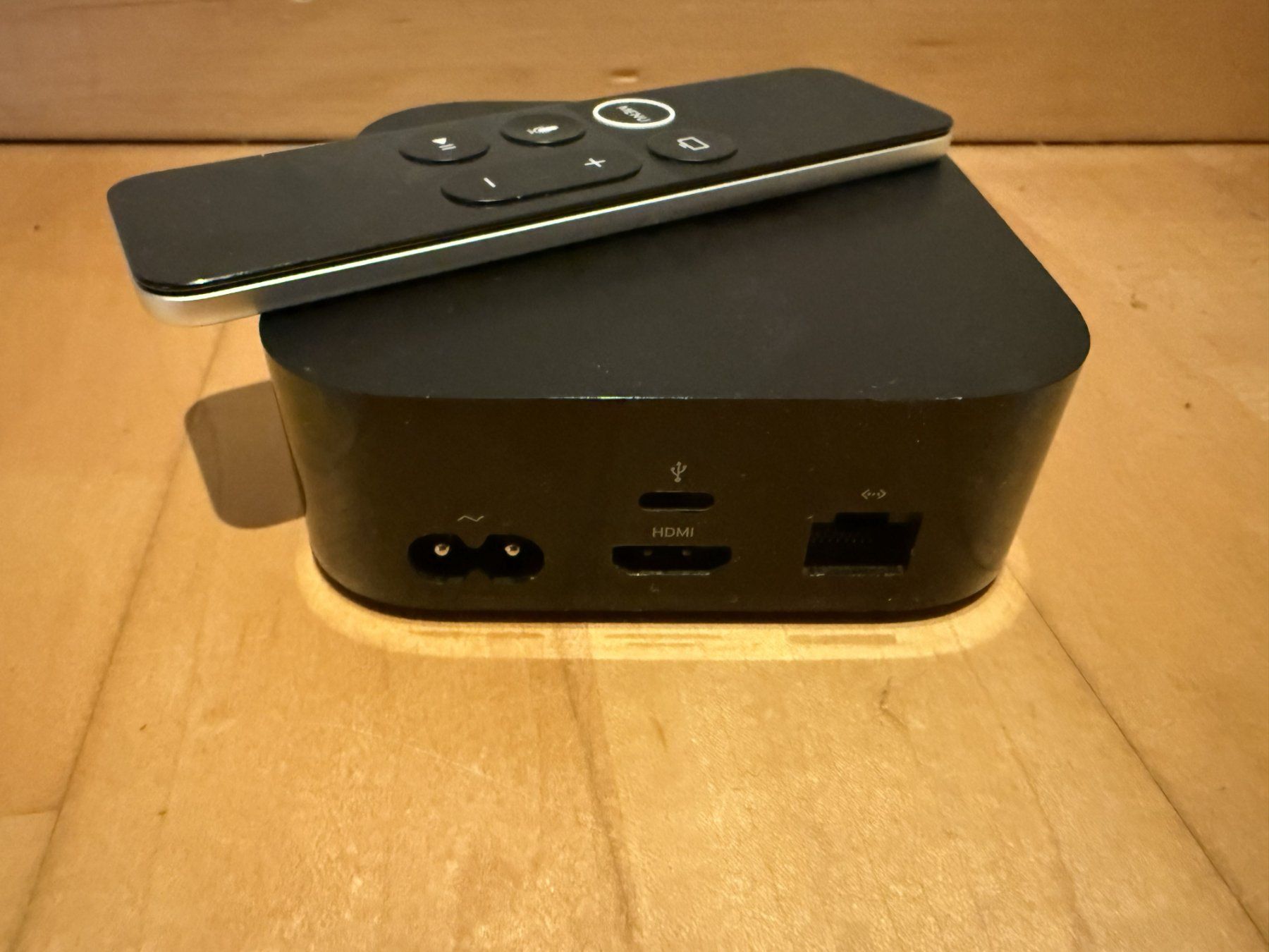 Apple Sistemi audio & multimediali: Apple TV 4. Generation A1625 32GB – Usato da Ganterschwil venduto da ja1313nis 1