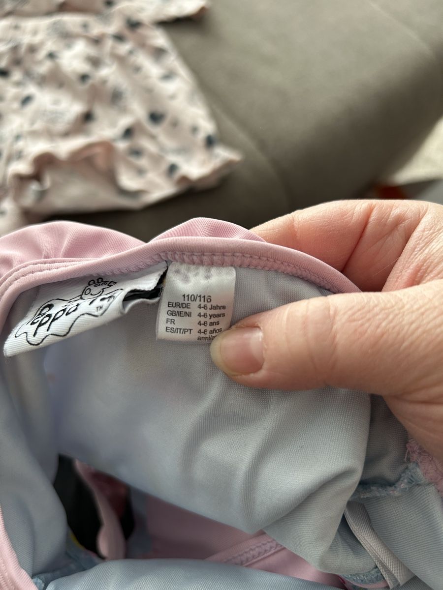 Costumi da bagno & Bikini: Badesachen Gr. 110/116 Mädchen – Usato da Vilters venduto da Nohausi77 3