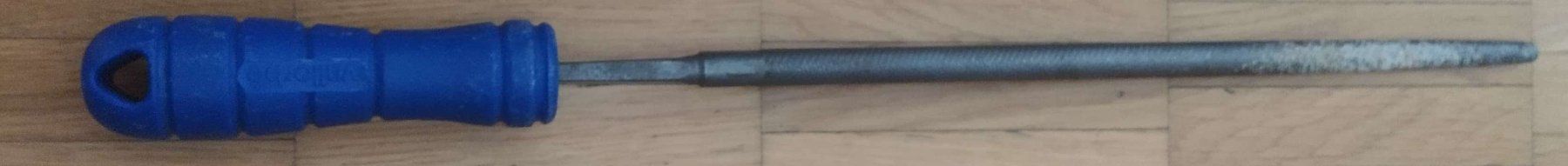 Tutti gli attrezzi: Feile mit ergonomischem Griff - 39 cm - – Usato da Zürich venduto da 1-2-3-Kaufen 3