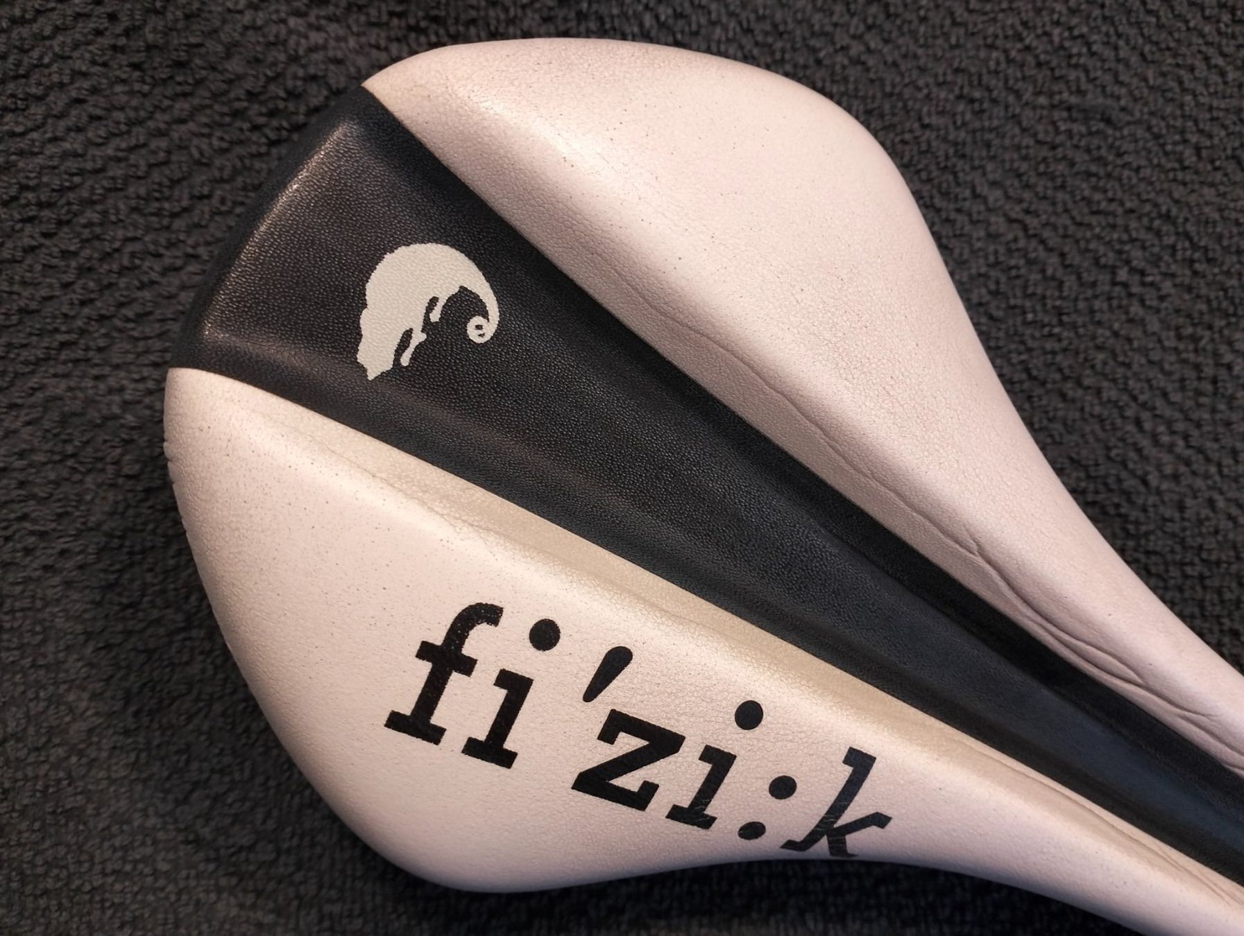Fizik Pezzi di ricambio: Fizik Antares VS X Sattel – Usato da Uster venduto da KarlZH 2