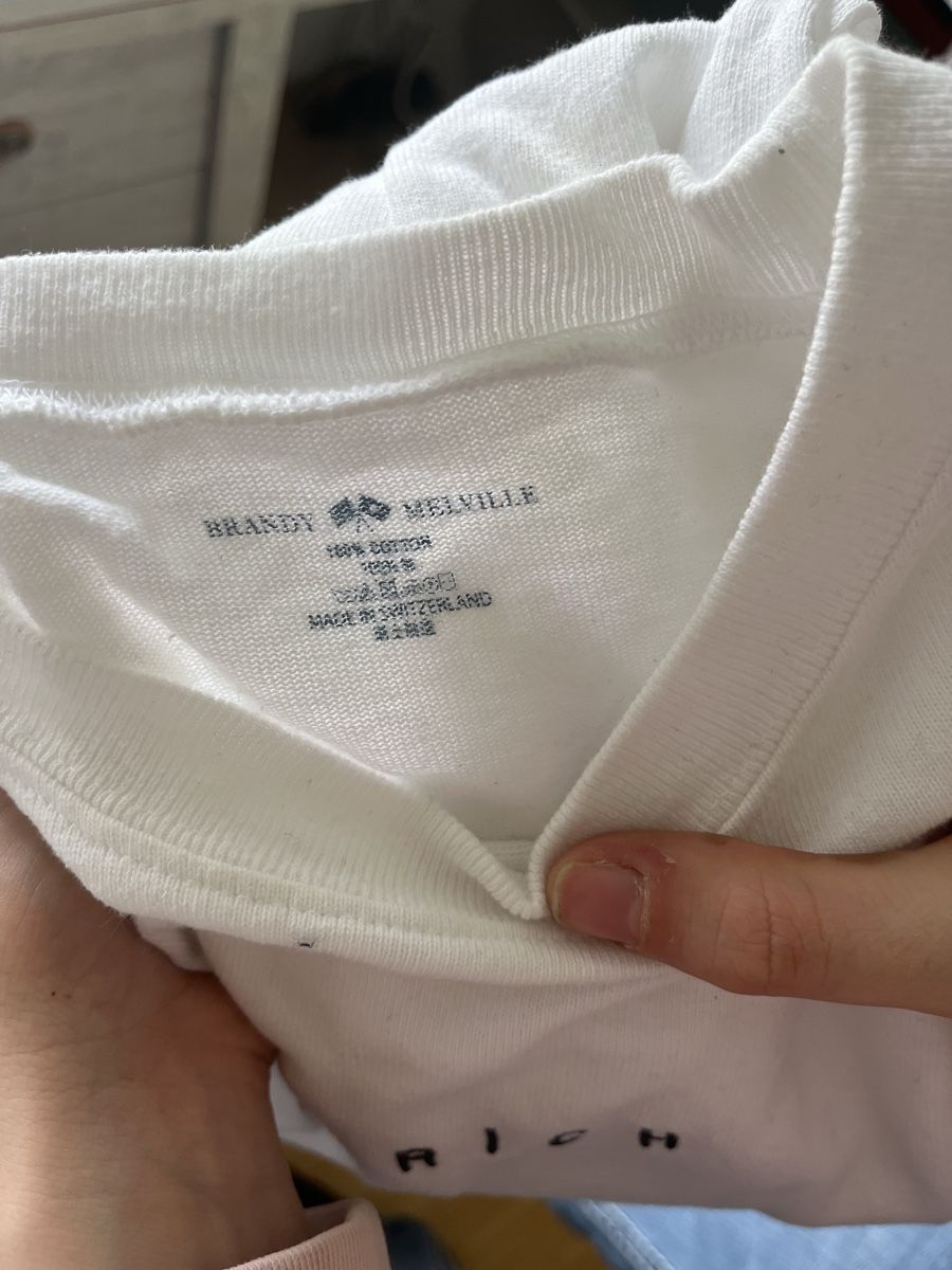 Brandy Melville Maglioni & Felpe: Weisser Zürich Sweatshirt  – Nuovo (secondo la descrizione) da Zürich venduto da dra_klc6 1