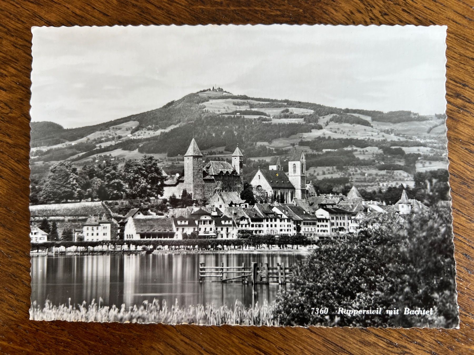Cartoline postali: Postkarte  Rapperswil mit Bachtel – Usato da Grueningen venduto da ant_qb8l