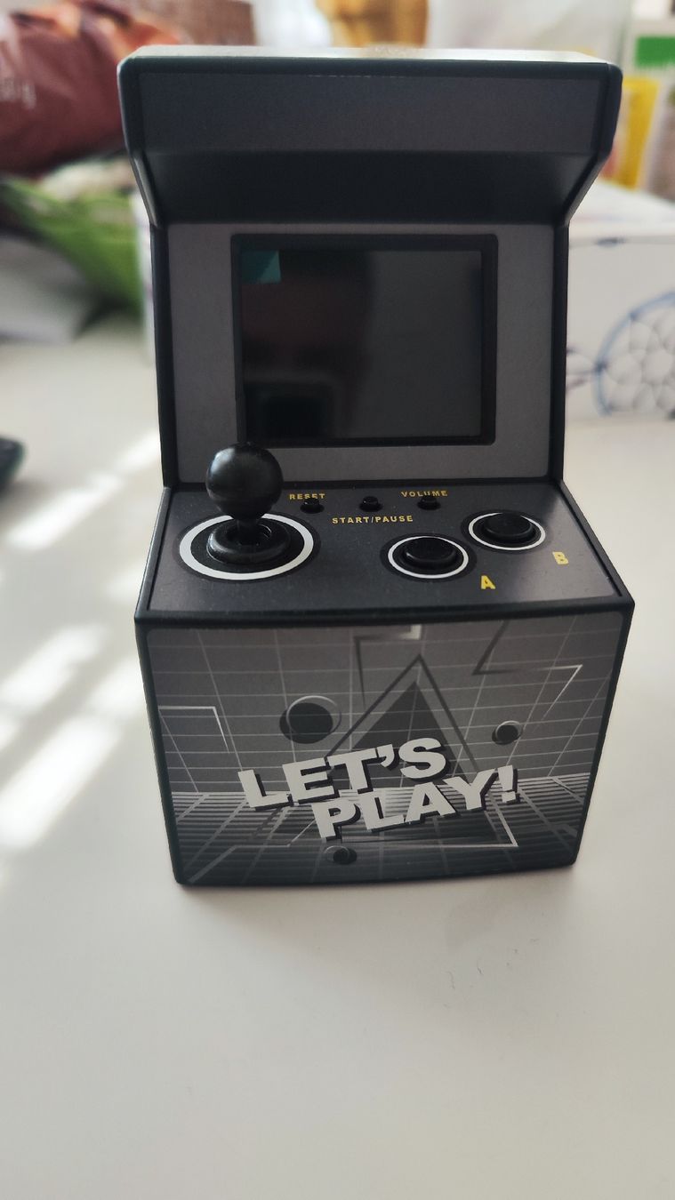 Slot Machine: Gameautomat Mini klein mit 200 mini spielen – Usato da Zürich venduto da turbopuz