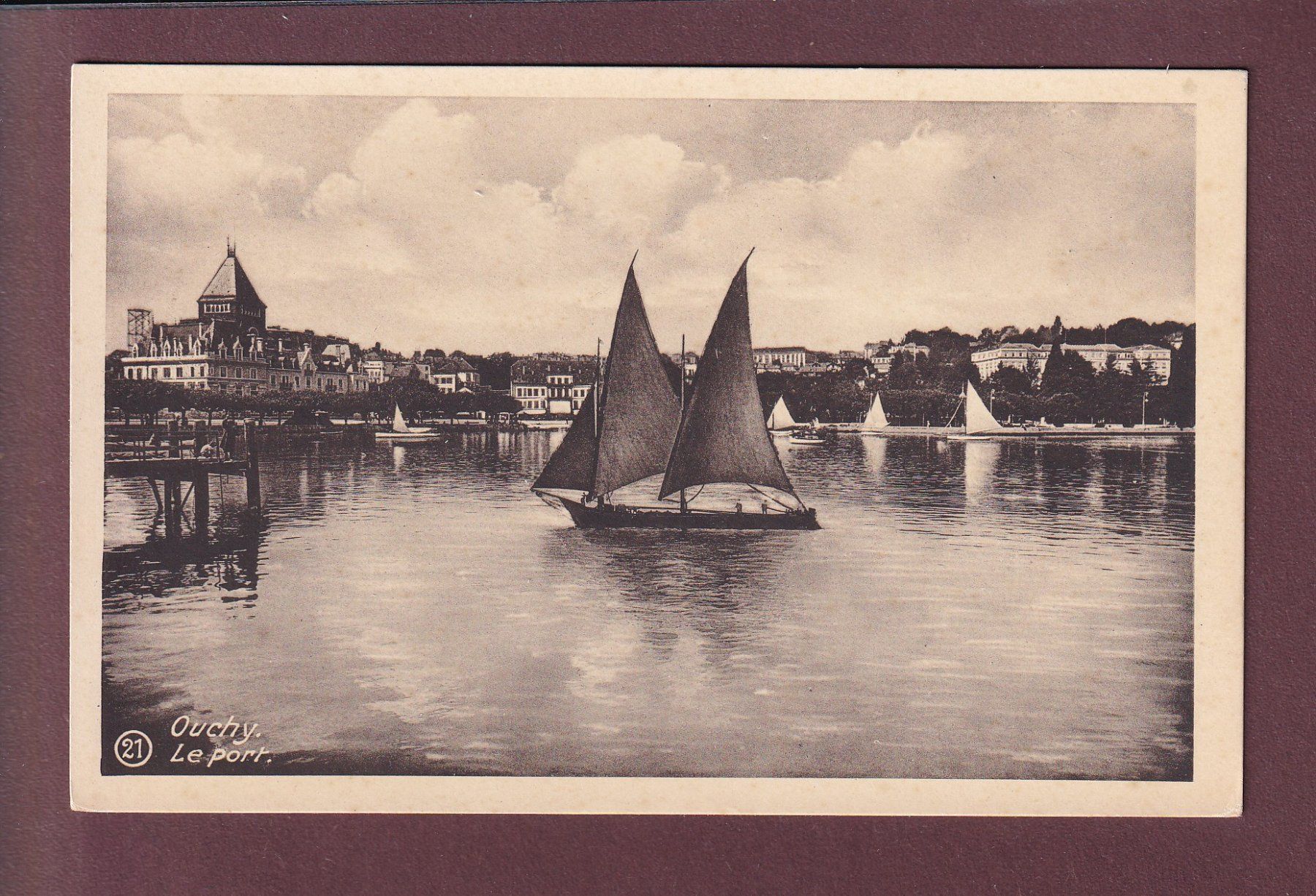 Cartoline postali: LAUSANNE - Ouchy - Barque du Léman – Usato da Pully venduto da nicecards