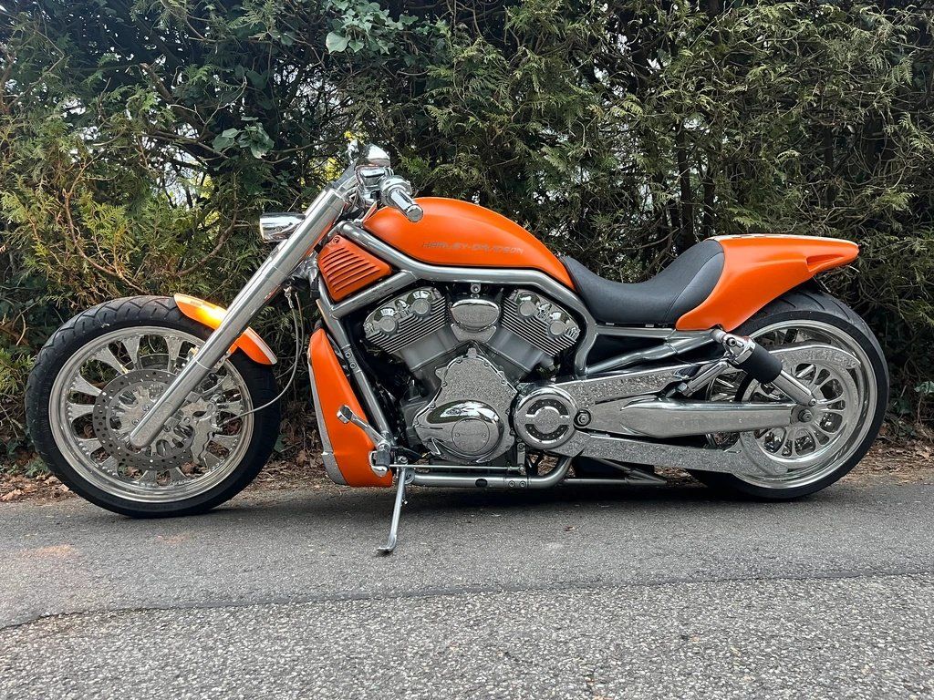 Harley-Davidson Tutti i ricambio per moto: Harley-Davidson V-Rod Custom Umbau-Kit / Bodykit – Usato da Wetzikon ZH venduto da SLCMotorbike 6