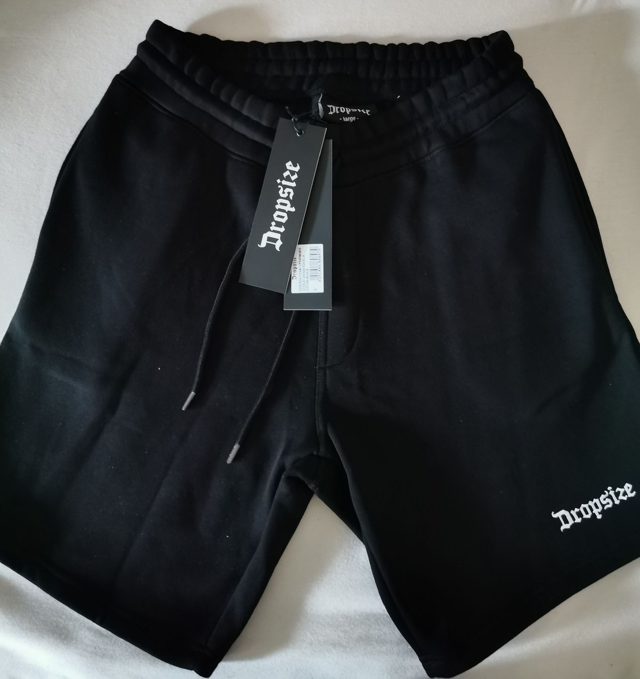 Pantaloni: 2 Stk. kurze Trainerhose Marke Dropsize L, Neue – Nuovo e nell'imballaggio originale da Effretikon venduto da Movie99 1