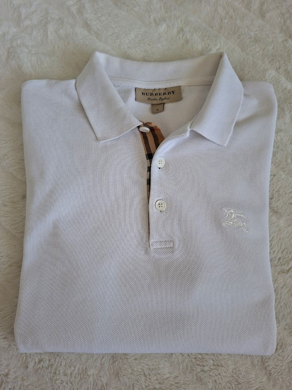 Burberry Polo-Shirts: Polo Burberry blanc taille M – Gebraucht aus Renens VD von ser_j2fn