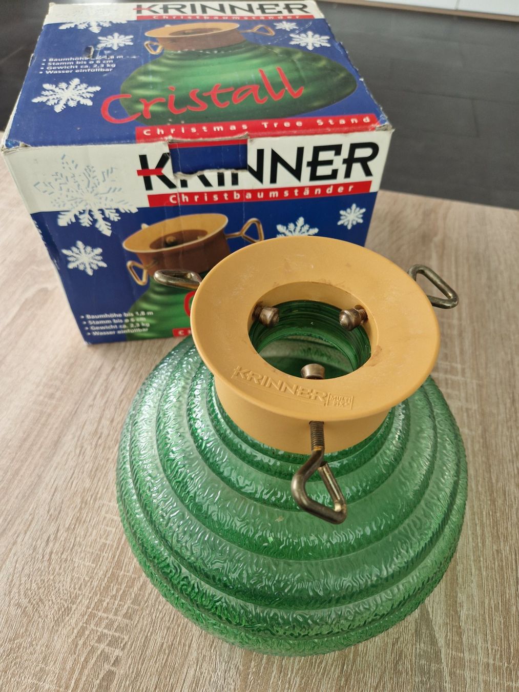 Krinner Christbaumständer: Krinner Christbaumständer "Cristall", grün, neuwertig – Gebraucht aus Rebstein von Ajs_Toy_Palast_1