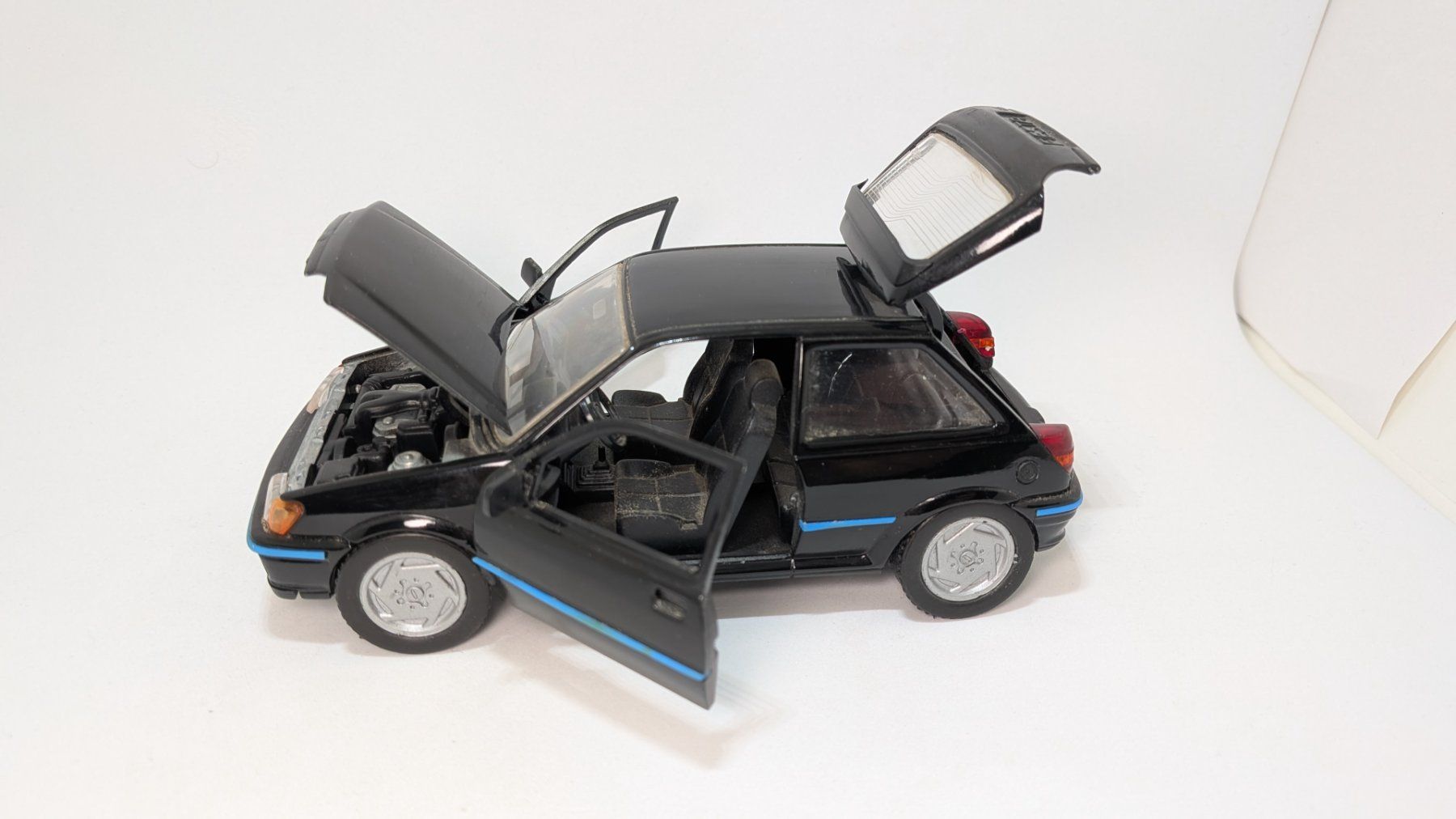 Ford Modellini d'auto: 1:24 Ford Fiesta Schabak – Usato da Cugnasco venduto da AndyAlfa 4