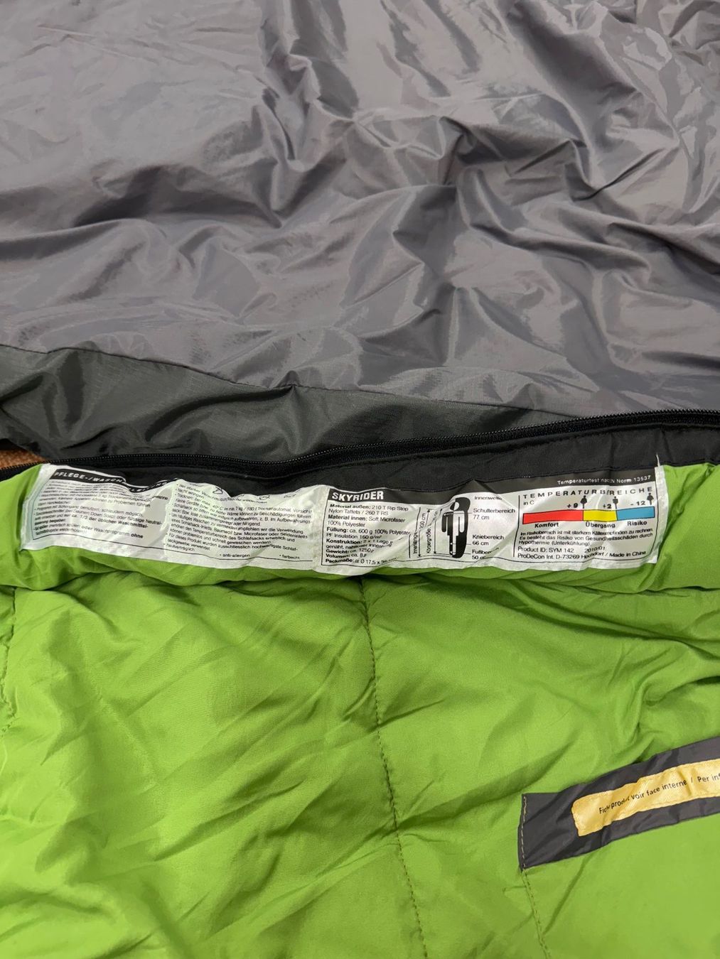 Schlafsäcke: 2 magnifiques sacs de couchage comme neuf – Neu (gemäss Beschreibung) aus Nyon von Swiss.quality 2
