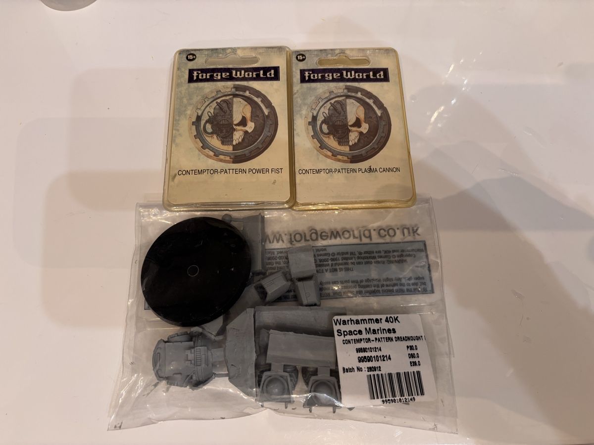 Giochi: Warhammer 40’000 Space Marines Contemptor Dreadnought – Nuovo (secondo la descrizione) da Rancate venduto da Geps39