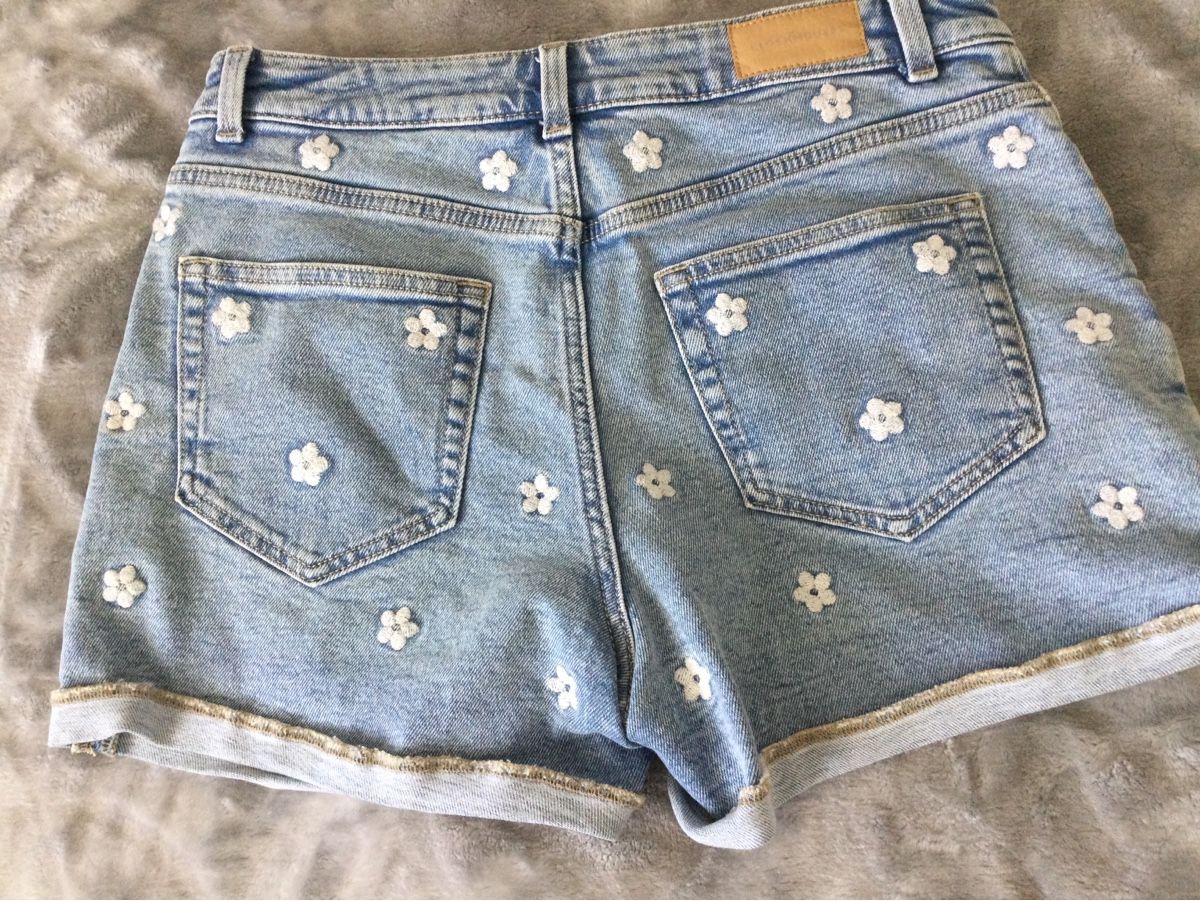 Jeans: Shorts Jeans  – D'occasion à Villnachern par Anita2006 1