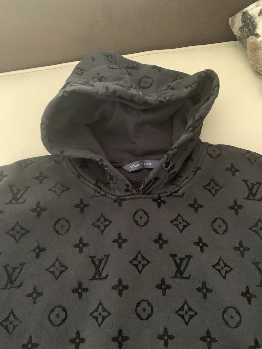Louis Vuitton Pullover & Sweatshirts: Louis Vuitton Pullover  – Gebraucht aus Bergdietikon von zor_856j 1