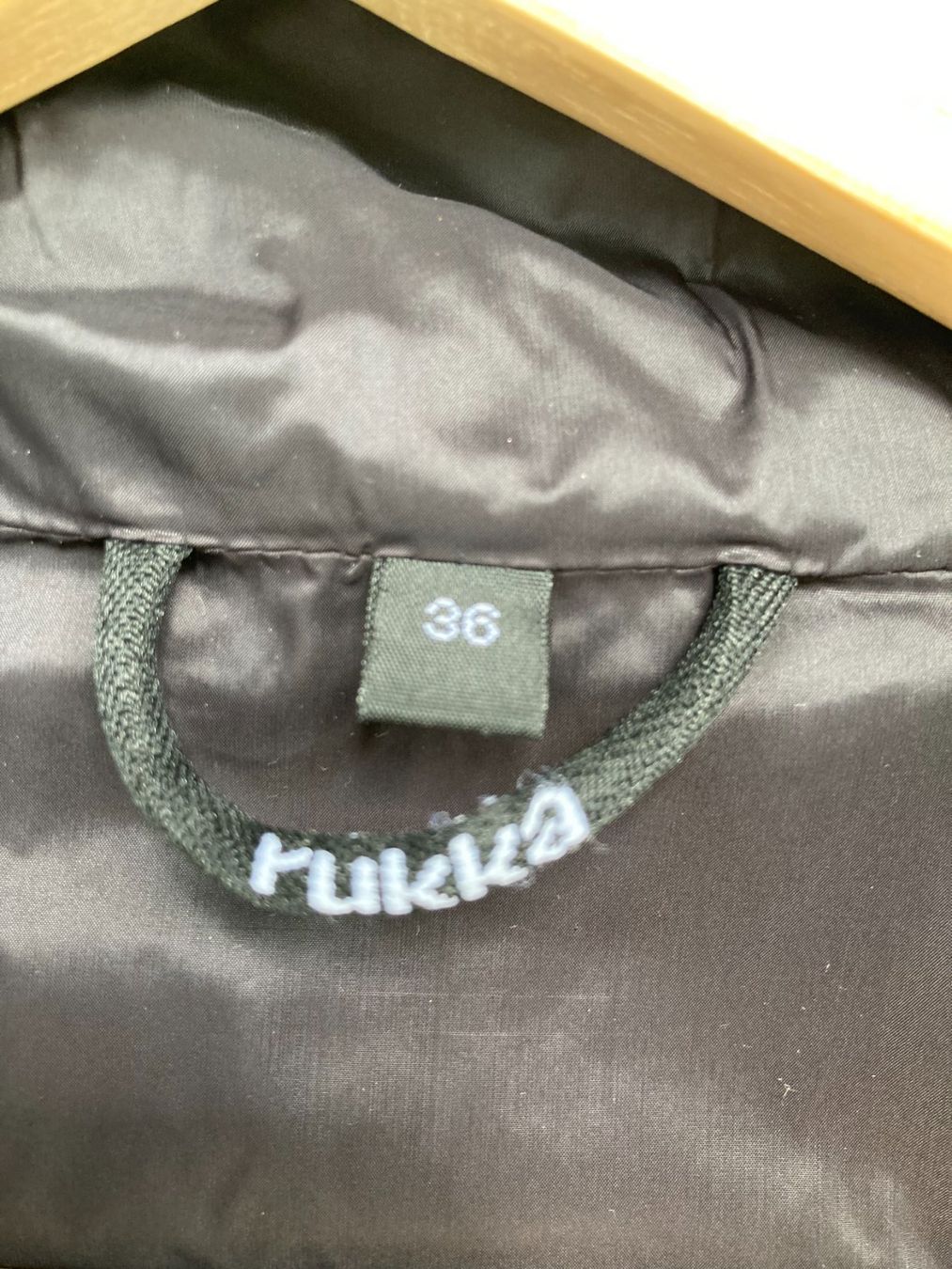 Rukka Giacche: Schwarze Steppjacke. Gr. 36 – Nuovo (secondo la descrizione) da Bad Ragaz venduto da ditabi 3