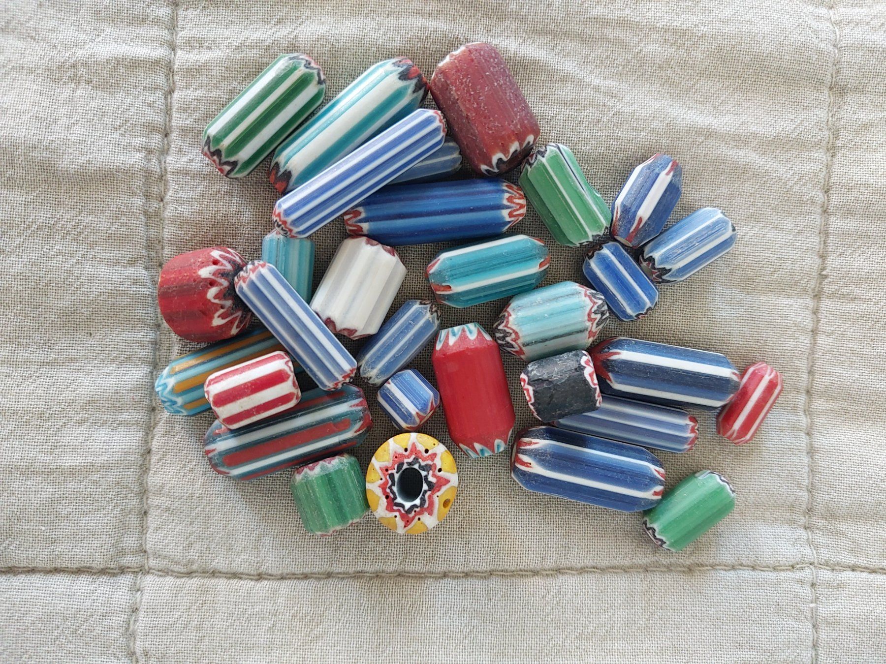 Perle (finte): Diverse Perlen zum Schmuck machen – Nuovo (secondo la descrizione) da Einsiedeln venduto da rava02 8