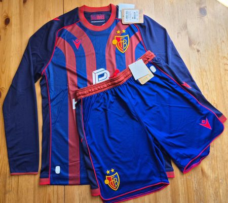 FC Basel Trikot + Hose Macron NEU Gr. M FCB Tenue Fussball