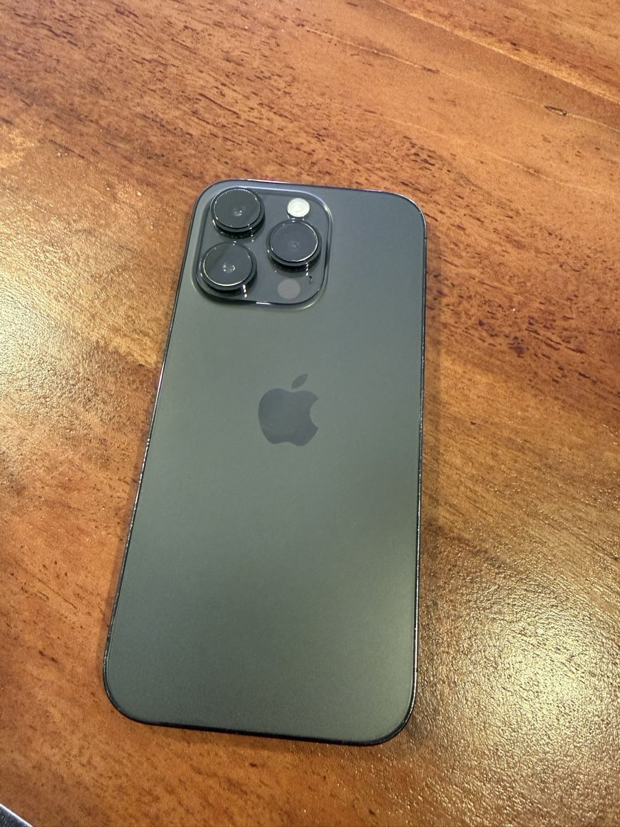 Apple Telefoni cellulari / Smartphones: iPhone 14 pro, schwarz, 256 GB – Usato da Weinfelden venduto da ManitooWf 1