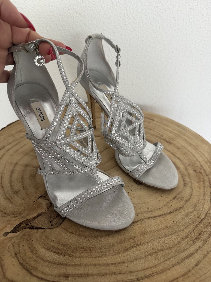 Guess Damenschuhe: GUESS Strass High Heels Silber Gr. 37 – Gebraucht aus Hägglingen von Raff_Ella