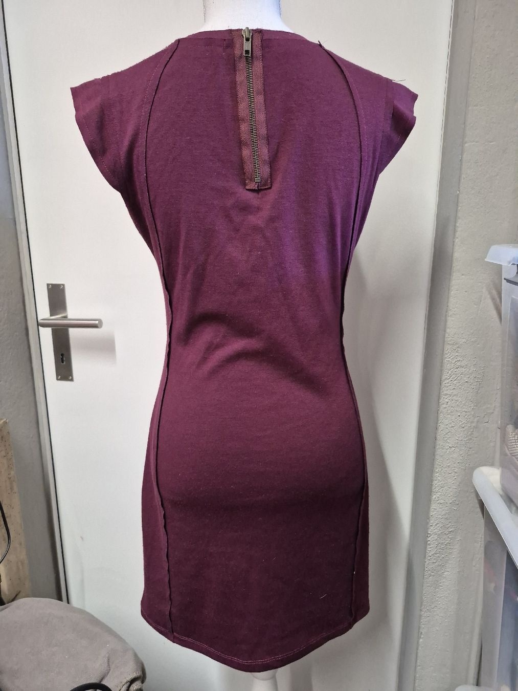 Desigual Vestiti: Desigual Jersey Kleid mit Muster Gr.M, bordeaux – Usato da Merligen venduto da muss_haben 2