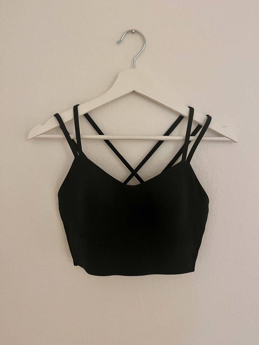 Lululemon Tops: Lululemon Longline Bra – D'occasion à Zürich par sim_j8hh 1