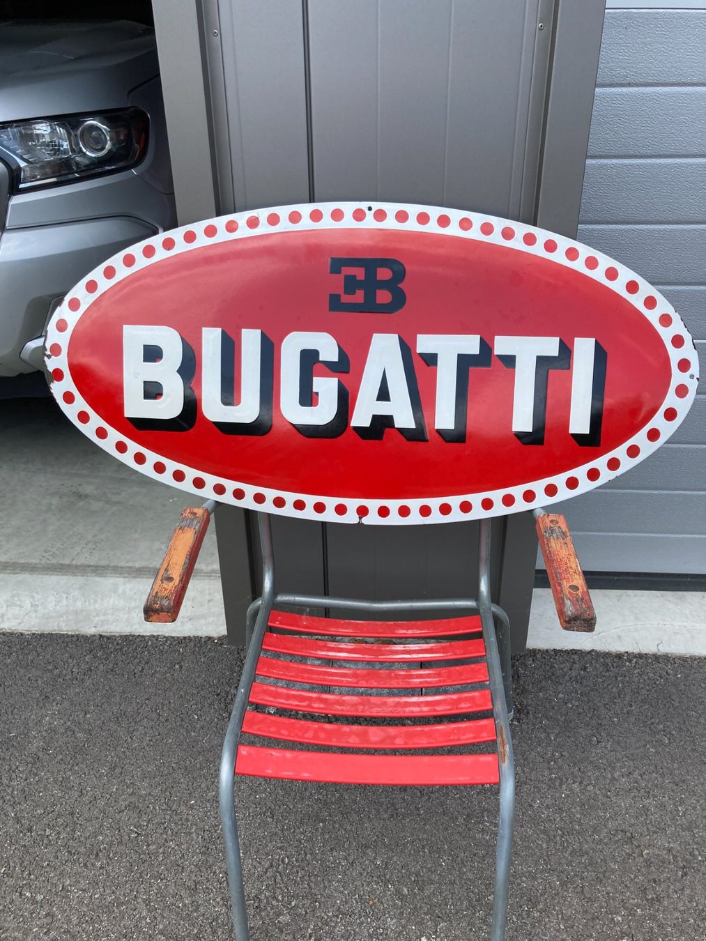 Bugatti Ecriteaux: Bugatti Emailschild – D'occasion à Liesberg Dorf par Country1 1