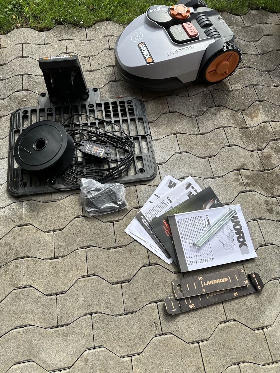 Worx Rasenmäher: Rasenmäher Roboter Worx Landroid – Gebraucht aus Esslingen von  1