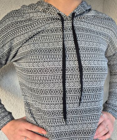 PULLOVER KAPUZE S 36 GRAU WEISS top im Herbst zur Jeans Hose