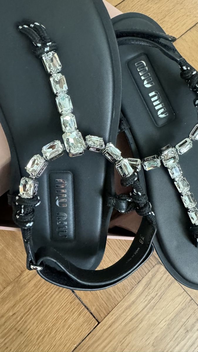 Miu Miu Scarpe da donna: Miu Miu Sandalen Gr . 39 – Nuovo (secondo la descrizione) da Luzern venduto da TENDIMO 1