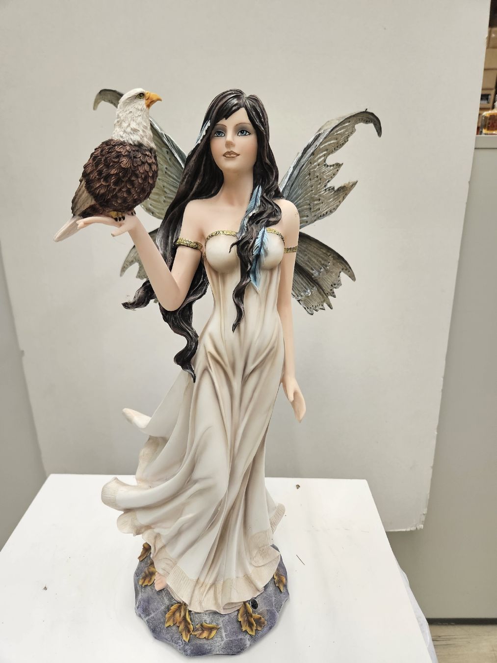 Statuette: Elfe mit Adler 47cm  – Nuovo (secondo la descrizione) da Dielsdorf venduto da Kenan997