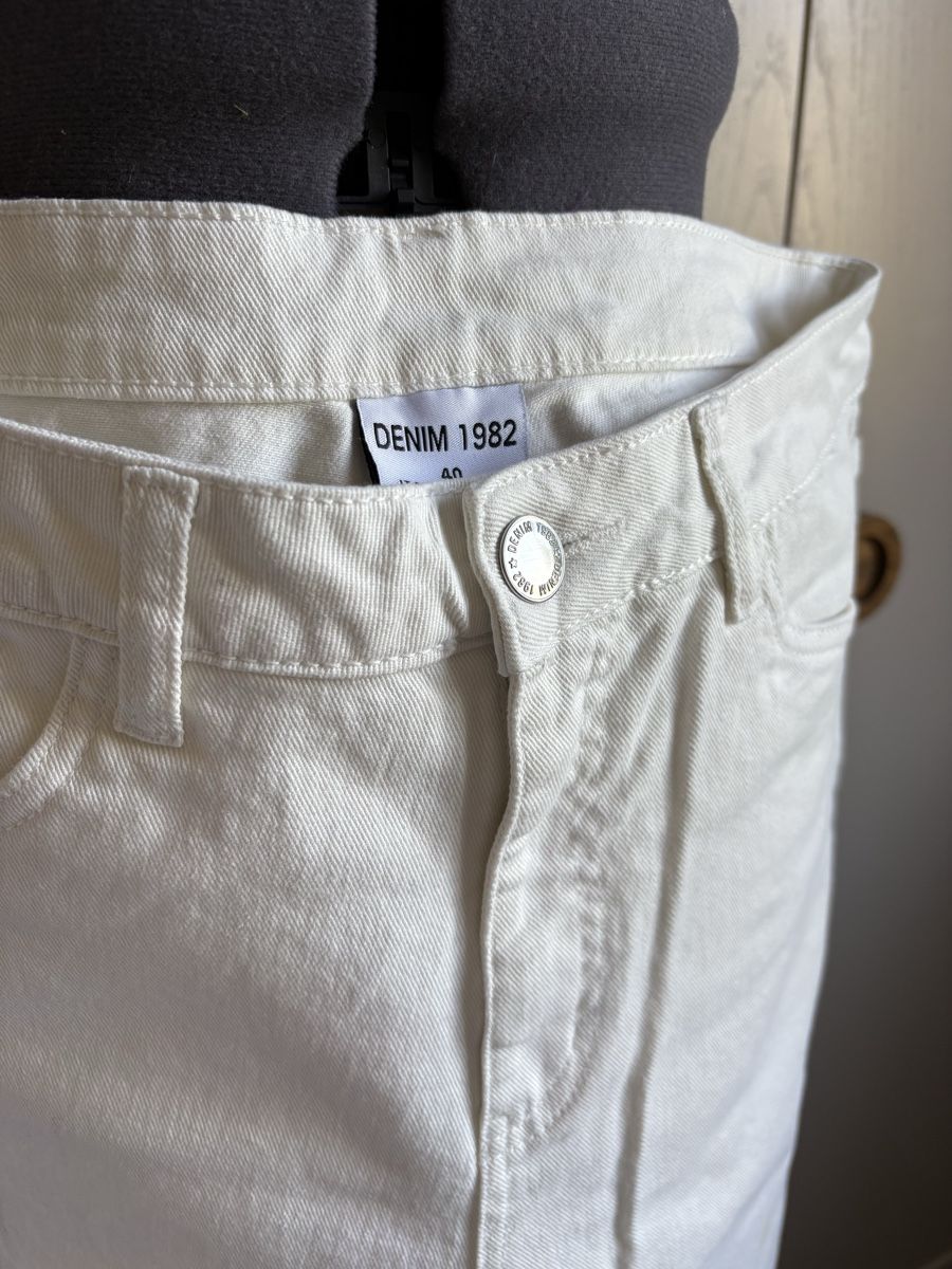 Jeans: Damen Jeans weiss 40 – Usato da Oensingen venduto da Chicotus