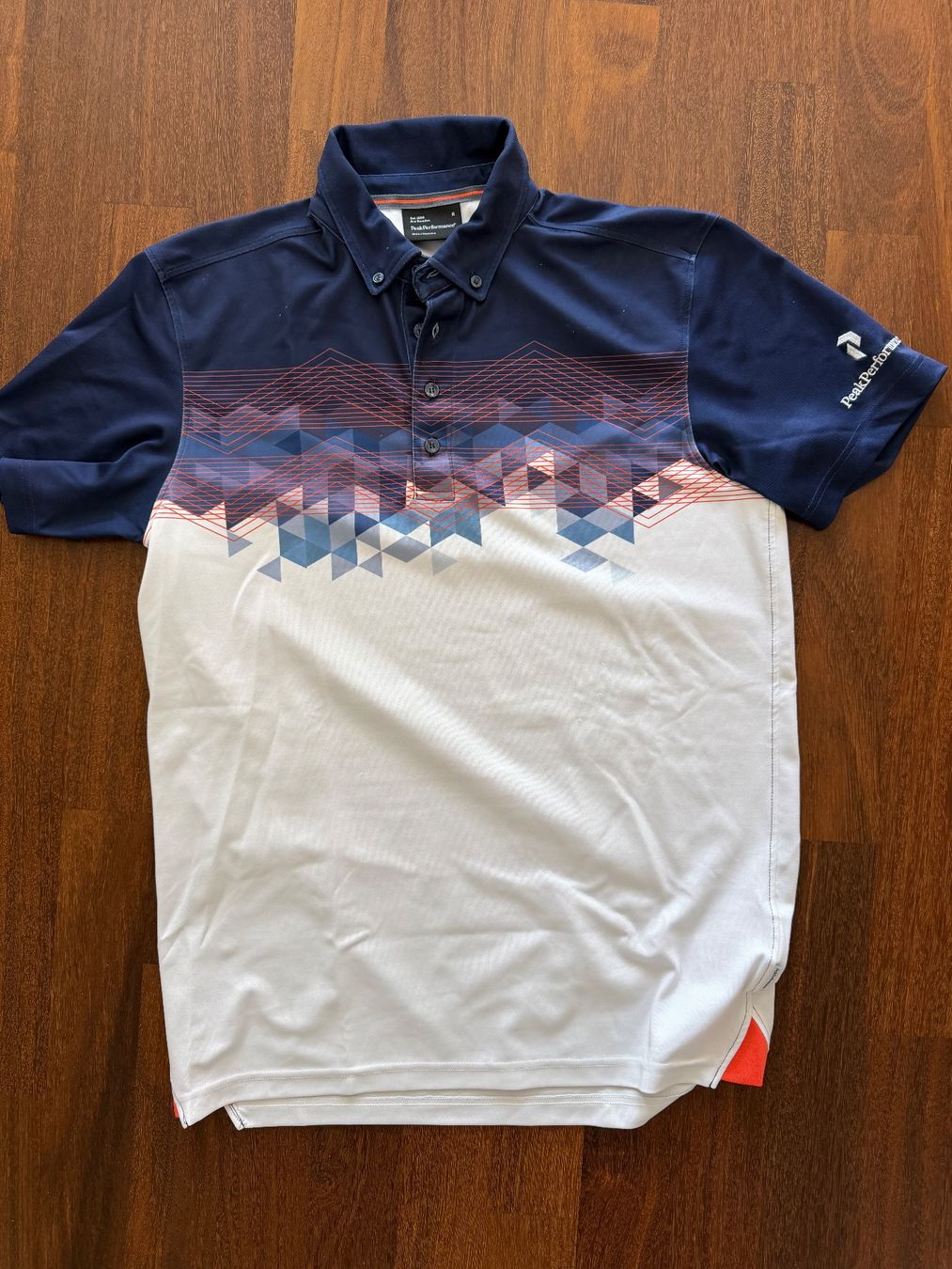 Peak Performance Magliette Polo: Peak Performance Polo Shirt – Usato da Ennetbaden venduto da miboo