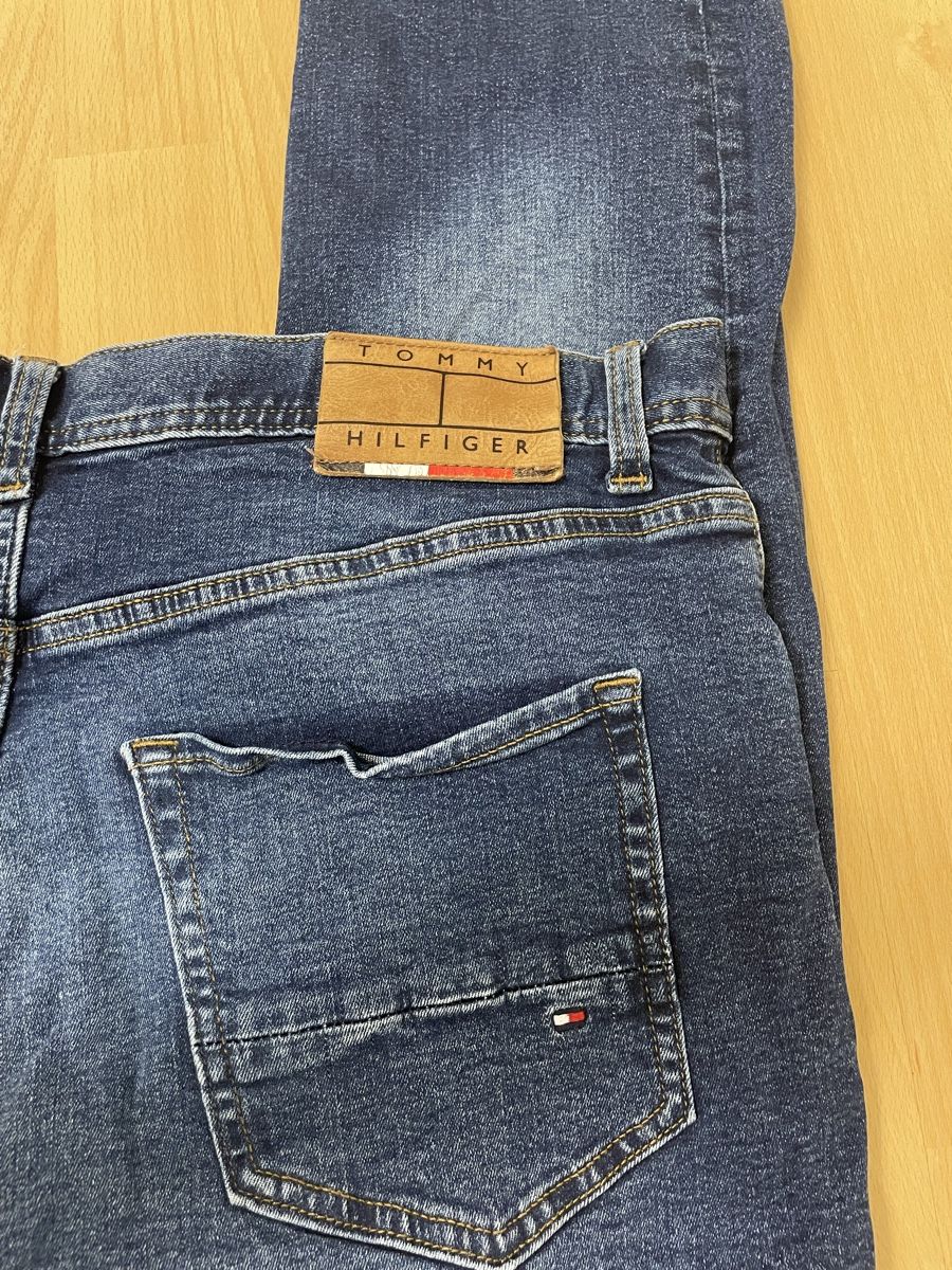 Tommy Hilfiger Jeans: Tommy Hilfiger Jeans – Usato da Ebikon venduto da van_qg5n 3