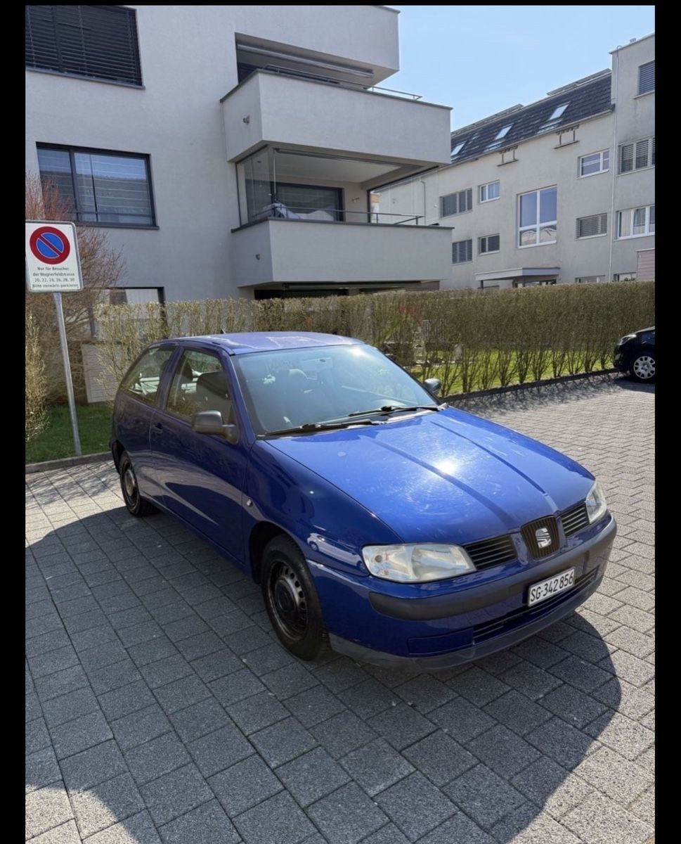 Autos: Seat Ibiza blue good condition – D'occasion à Menziken par gcr_c78d