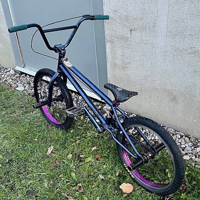 Velos: BMX mit Pegs – Gebraucht aus Schaan von Inessele 1