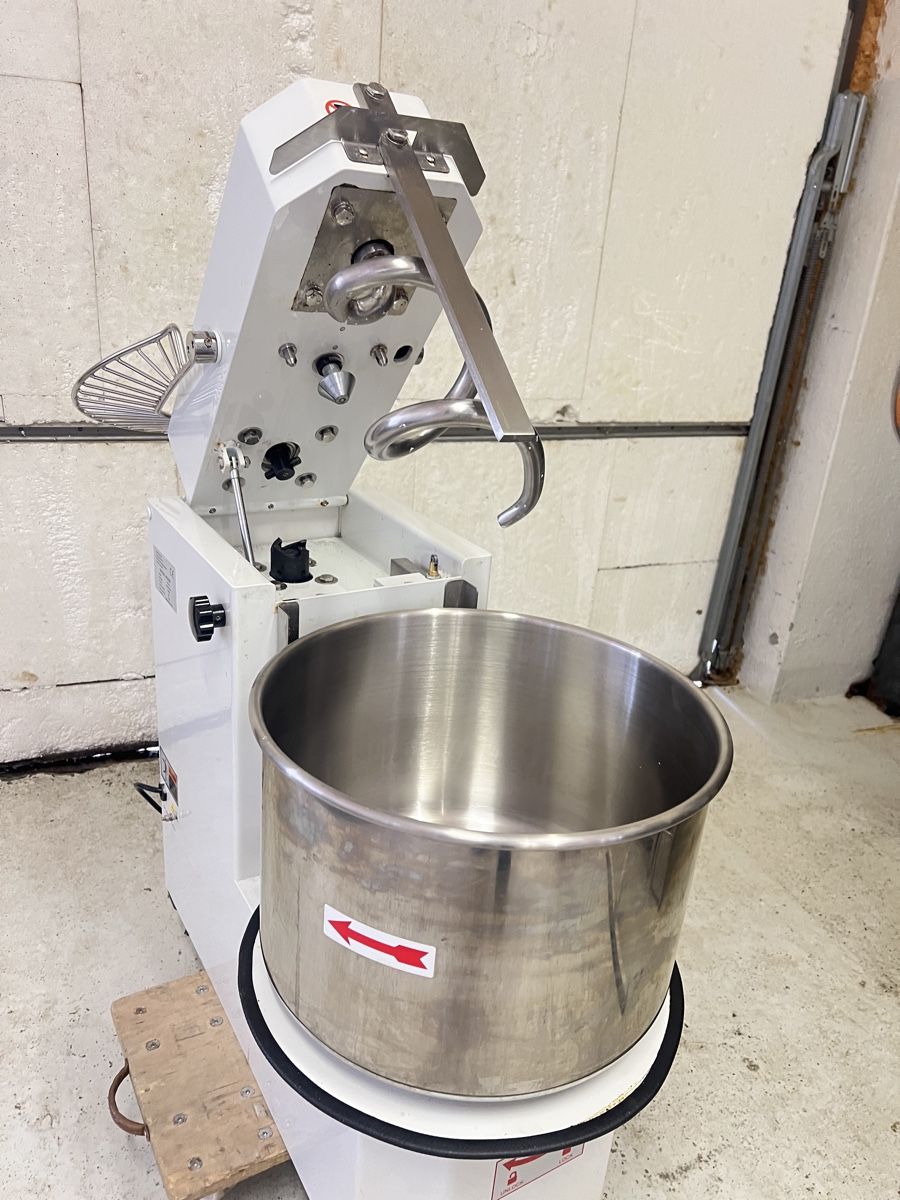 Elettrodomestici da cucina: Knetmaschine Teigmaschine – Usato da Buchs AG venduto da imar82 1