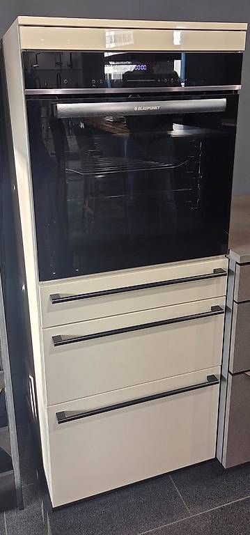 Elettrodomestici da cucina: Freistehendes Möbel inkl. Backofen – Nuovo (secondo la descrizione) da Urdorf venduto da bochsler-ag