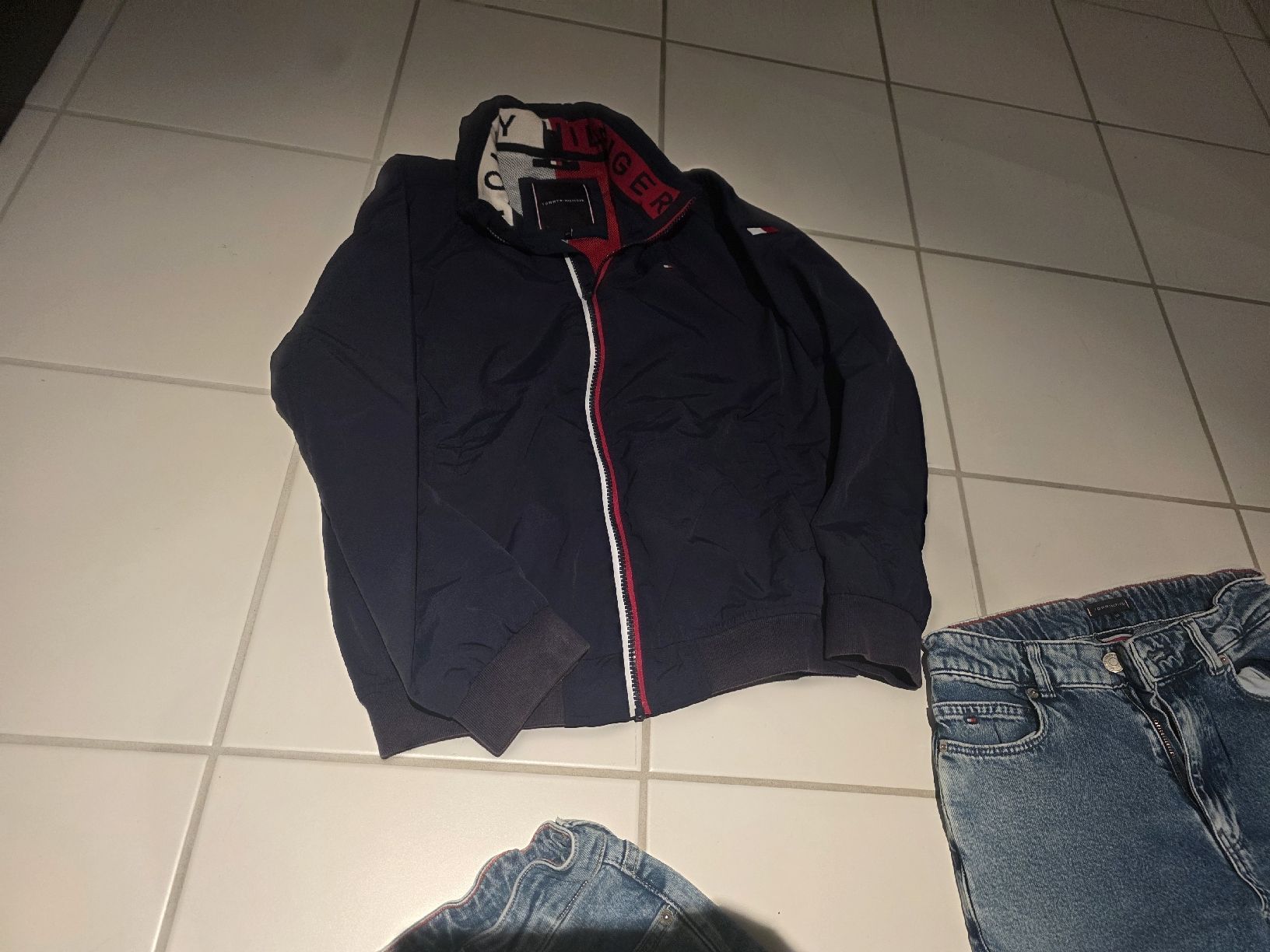 Tommy Hilfiger Ensembles coordonnés: TH Set, original, grösse 164 – Neuf (Voir description) à Mollis par DaKo79 1
