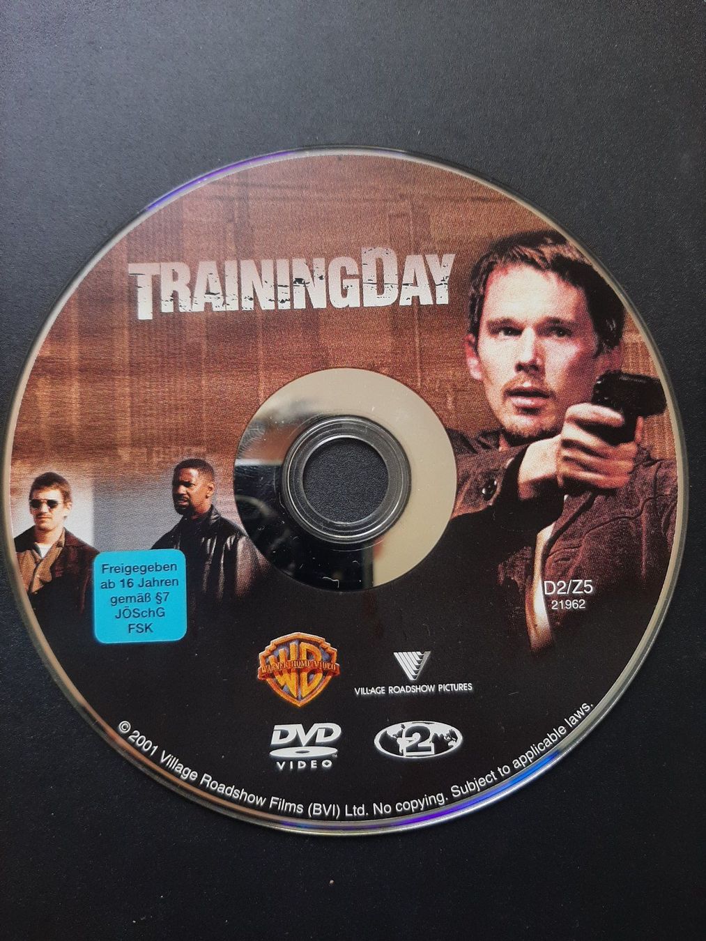 Tutti i DVDs: DVD "Training Day" mit Denzel Washington und Ethan Hawke – Usato da Basel venduto da DavidAusBasel 2