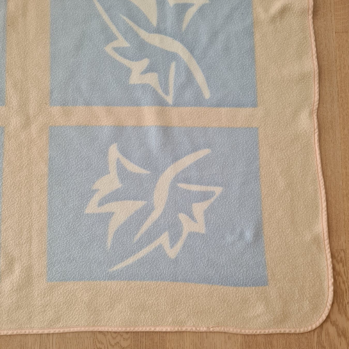 Coperte: Kuscheldecke L.155 cm B. 118 cm – Usato da Steinen venduto da turbogeiss99 1