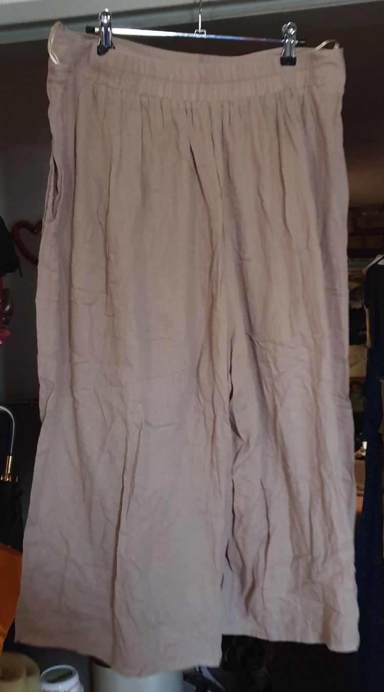 Globus Hosen: Globus Sommer- Culotte Gr. M – Gebraucht aus Frenkendorf von Moon111 1