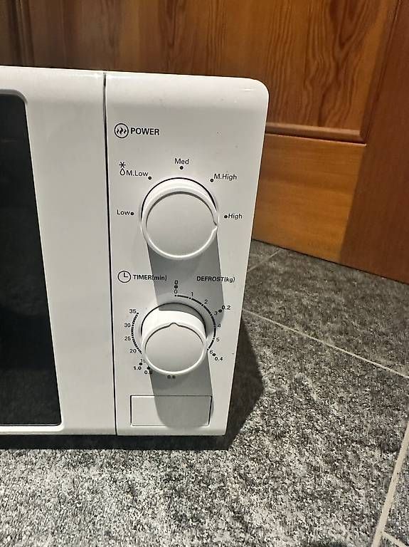 Elettrodomestici da cucina: Mikrowelle Intertronic 20 Liter – Usato da Pfeffingen venduto da Aramas 2