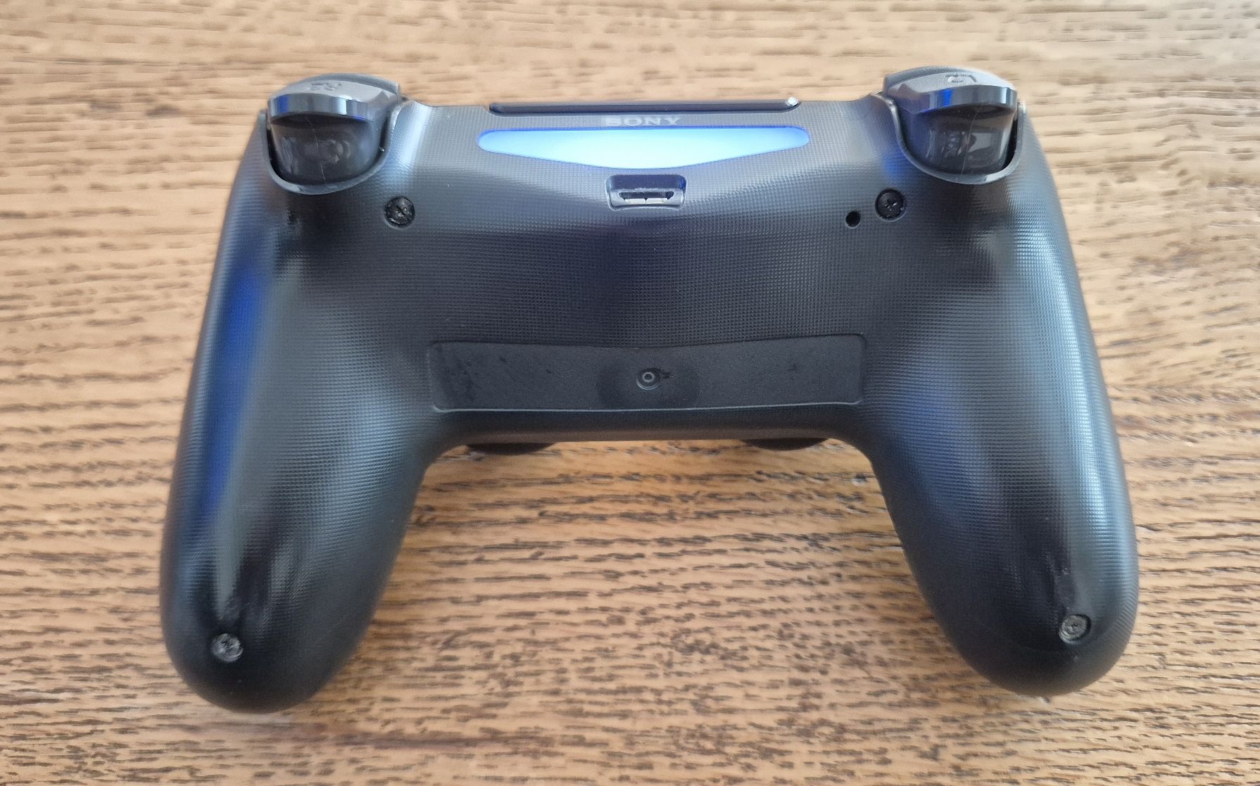 Sony Controller: Sony PS4 DualShock 4 V2 Controller Schwarz – Gebraucht aus Au SG von KonsoleWerk 2