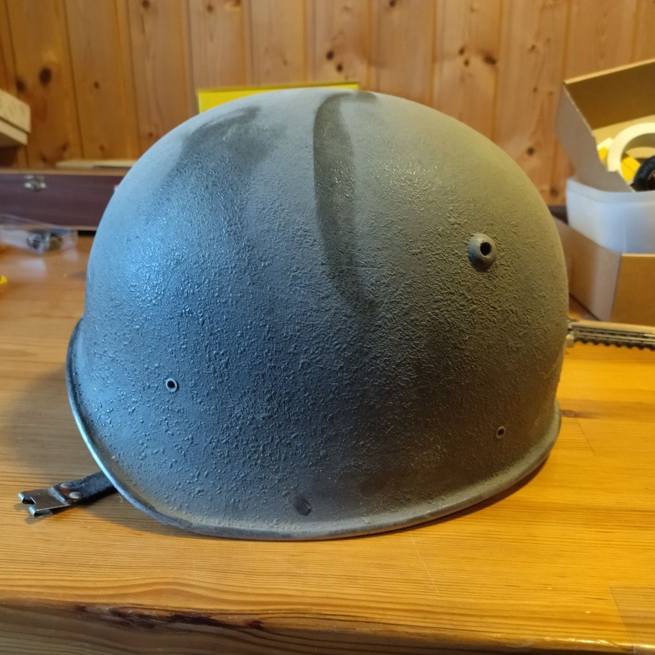 Schweizer Armee Uniformi & Effetti personali: Schweizer Stahlhelm – Usato da Basel venduto da BeanieUp