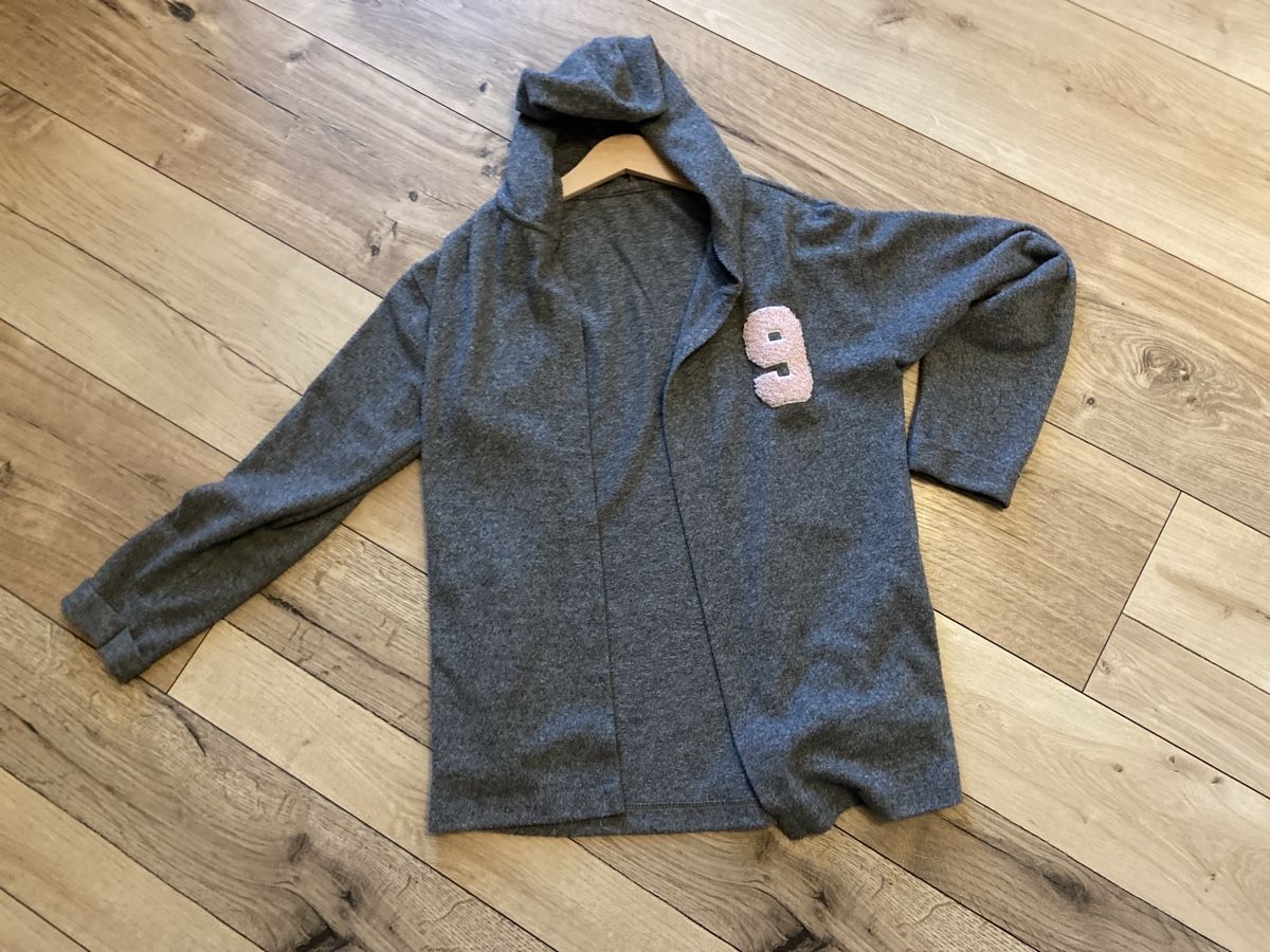 Altro abbigliamento per bambina: Jaquette longue 10 ans anthracite  – Usato da Sornard (Nendaz) venduto da delezedoris