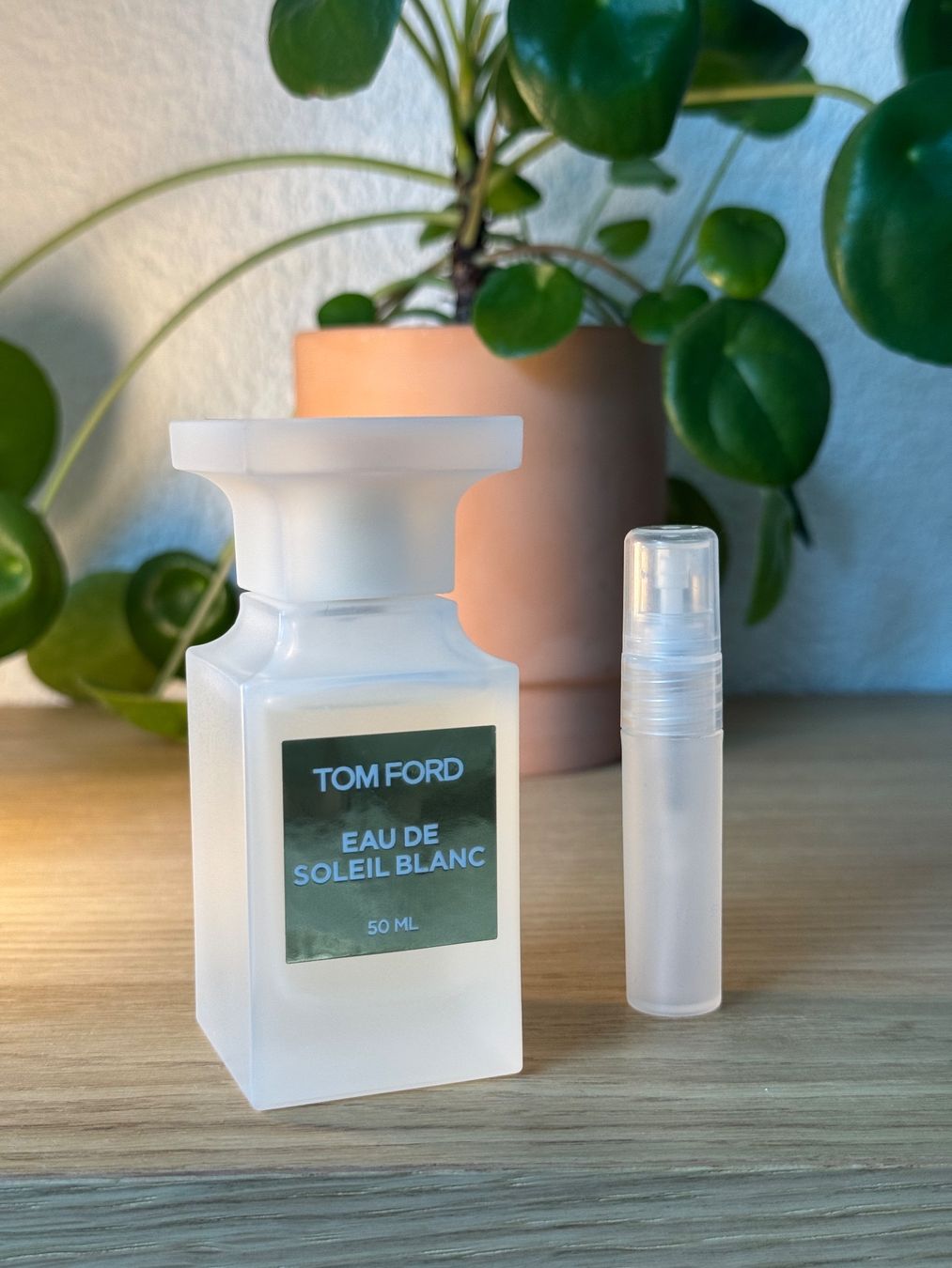 Tom Ford Profumi & Eau de Toilette: Tom Ford Eau De Soleil Blanc 5ml Abfüllung – Nuovo (secondo la descrizione) da Oftringen venduto da AR899